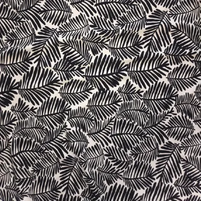 Estampado follaje negro